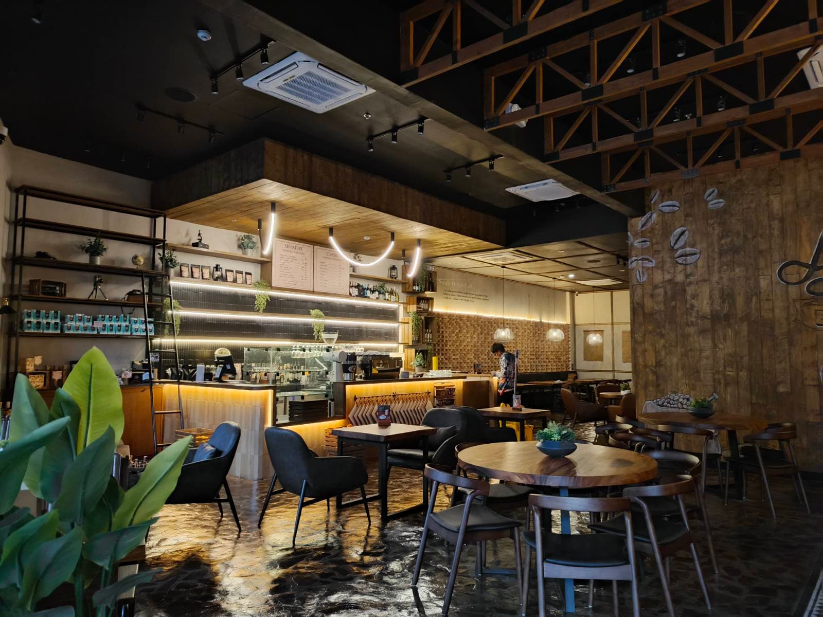 UCC ONE AYALA - Tiger's Mark Corporation